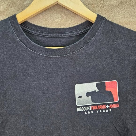 Discount Firearms + Ammo Mens T-Shirt Size M Black Las Vegas Logo Short Sleeve - Picture 7 of 10